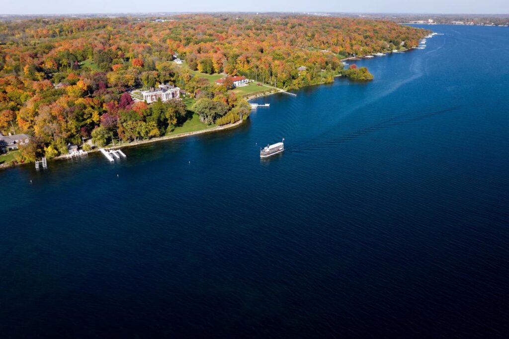 lake geneva fall colors